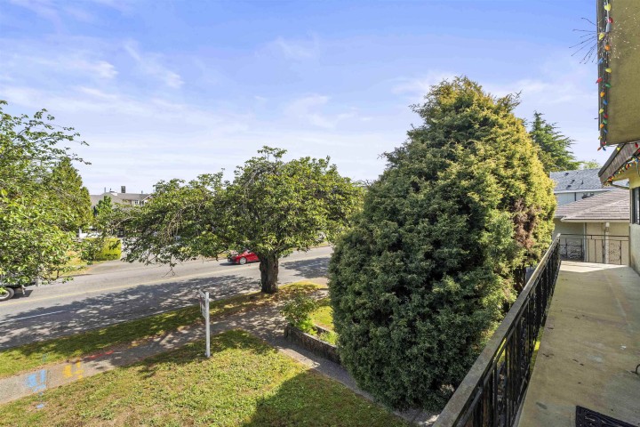 Photo 12 at 2514 E 49th Avenue, Killarney VE, Vancouver East