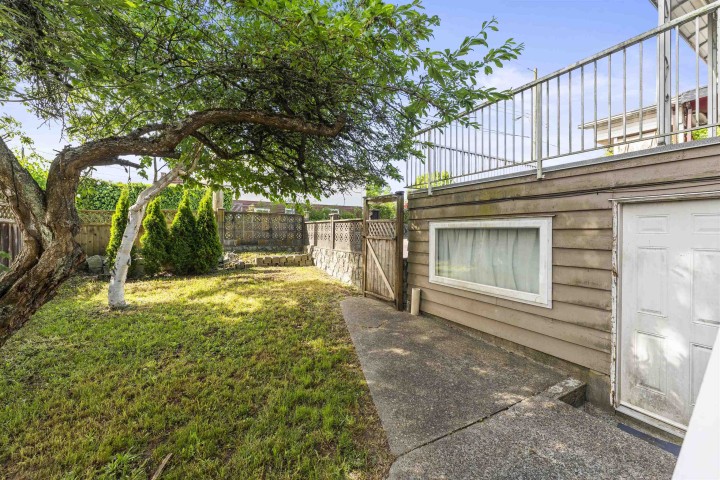 Photo 9 at 2514 E 49th Avenue, Killarney VE, Vancouver East