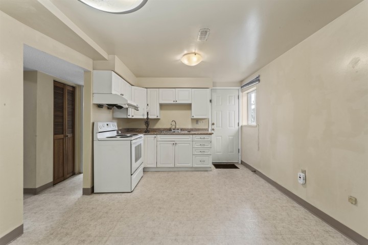 Photo 14 at 2514 E 49th Avenue, Killarney VE, Vancouver East