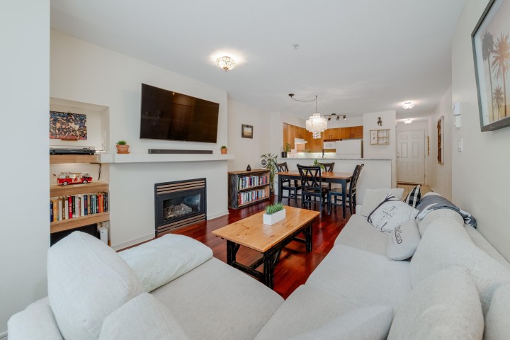 Photo 12 at 202 - 3727 W 10th Avenue, Point Grey, Vancouver West