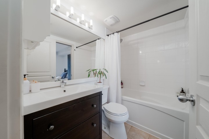 Photo 21 at 202 - 3727 W 10th Avenue, Point Grey, Vancouver West