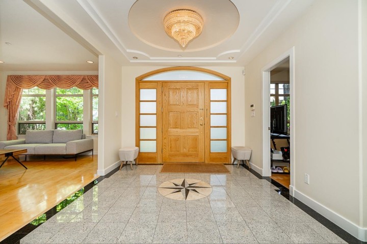 Photo 3 at 732 W 26th Avenue, Cambie, Vancouver West