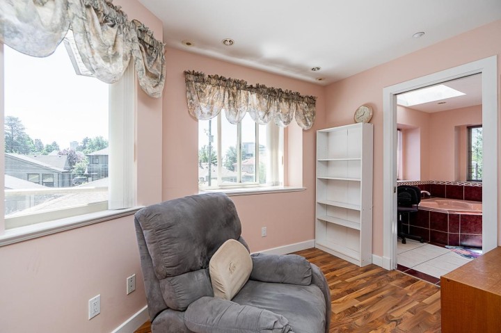 Photo 18 at 732 W 26th Avenue, Cambie, Vancouver West