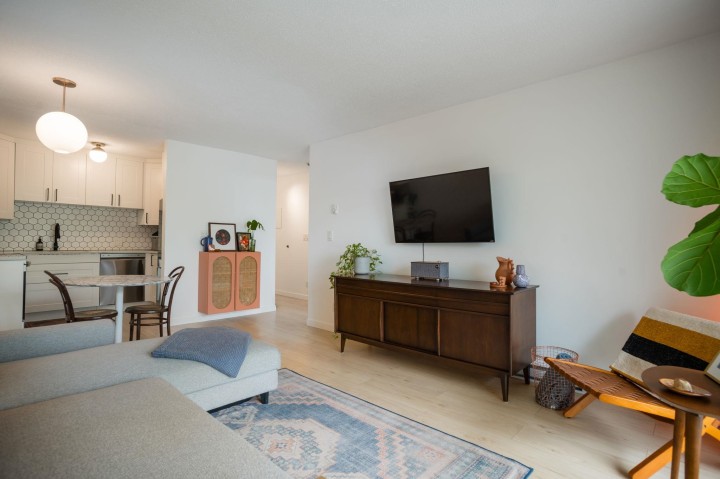 Photo 6 at 405 - 1864 Frances Street, Hastings, Vancouver East