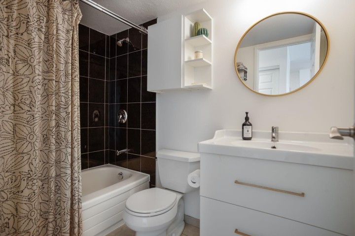 Photo 16 at 405 - 1864 Frances Street, Hastings, Vancouver East