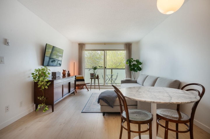 Photo 9 at 405 - 1864 Frances Street, Hastings, Vancouver East