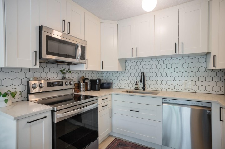 Photo 11 at 405 - 1864 Frances Street, Hastings, Vancouver East