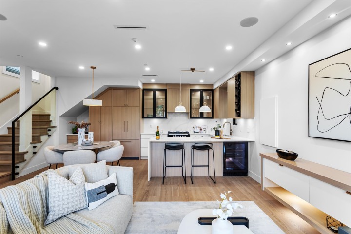 Photo 6 at 1 - 165 E 45th Avenue, Main, Vancouver East