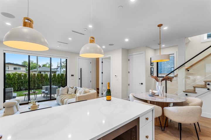 Photo 10 at 1 - 165 E 45th Avenue, Main, Vancouver East