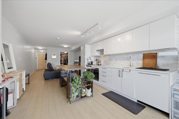 Photo 11 at 203 - 2508 Fraser Street, Mount Pleasant VE, Vancouver East