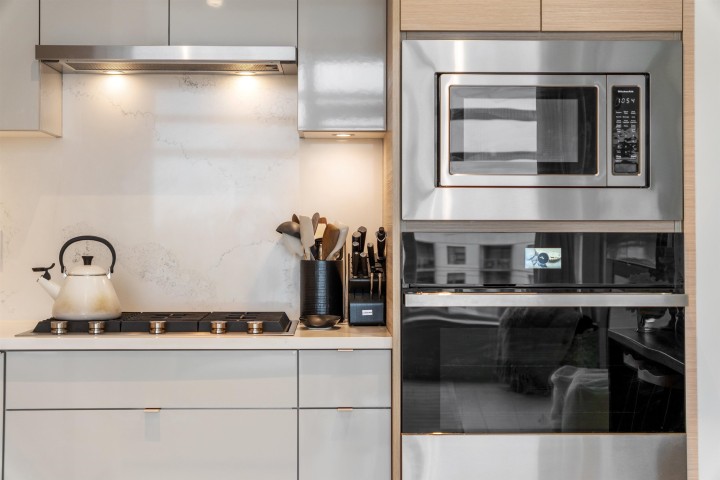 Photo 10 at 607 - 3438 Sawmill Crescent, South Marine, Vancouver East