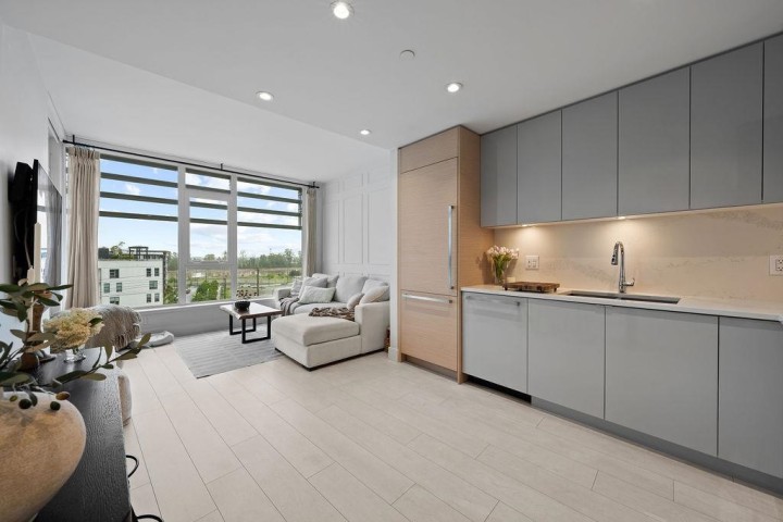 Photo 11 at 607 - 3438 Sawmill Crescent, South Marine, Vancouver East