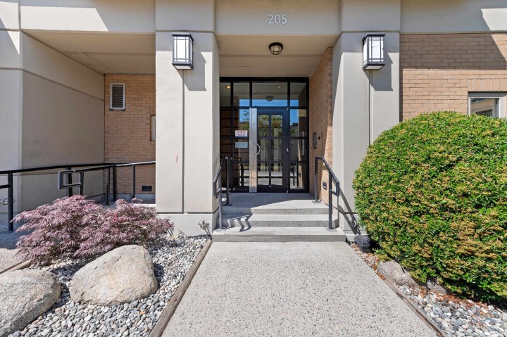 Photo 3 at 308 - 205 E 10th Avenue, Mount Pleasant VE, Vancouver East