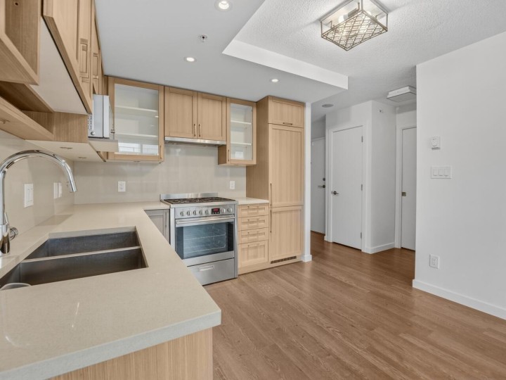 Photo 4 at 622 - 5665 Boundary Road, Collingwood VE, Vancouver East