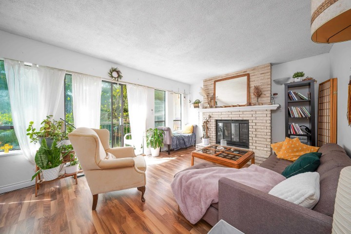 Photo 1 at 2275 Pandora Street, Hastings, Vancouver East