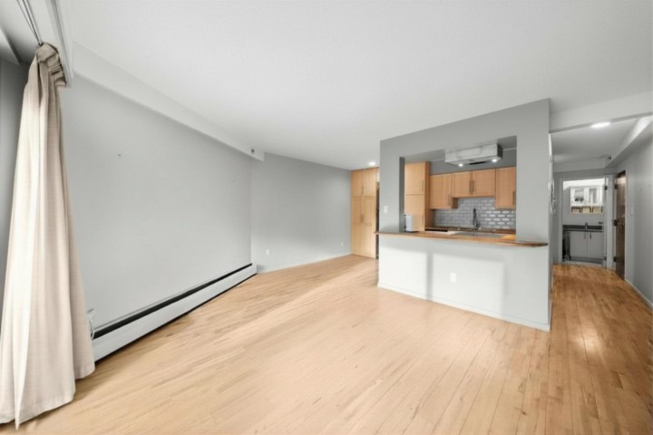 Photo 3 at 104 - 1549 Kitchener Street, Grandview Woodland, Vancouver East