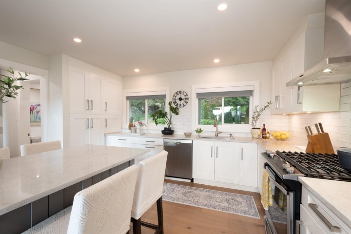 Photo 7 at 3067 Plymouth Drive, North Vancouver