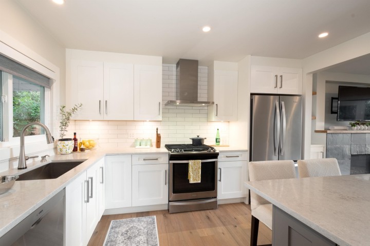Photo 8 at 3067 Plymouth Drive, North Vancouver