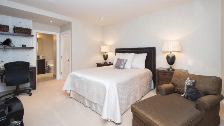 Photo 14 at 2551 Highgrove Mews, Whitby Estates, West Vancouver