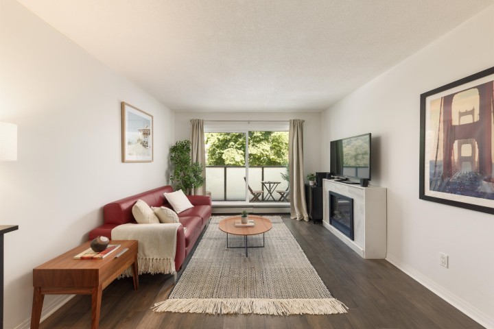 Photo 2 at 306 - 570 E 8th Avenue, Mount Pleasant VE, Vancouver East