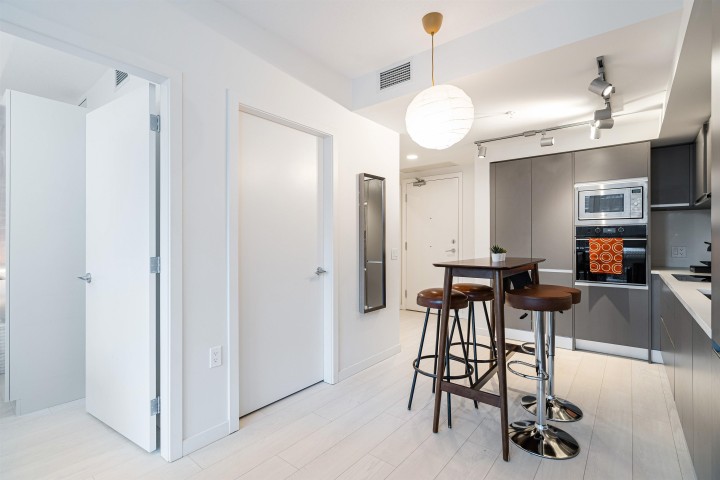 Photo 10 at 204 - 180 E 2nd Avenue, Mount Pleasant VE, Vancouver East