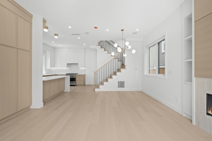 Photo 3 at 1 - 6461 E Prince Edward Street, Main, Vancouver East