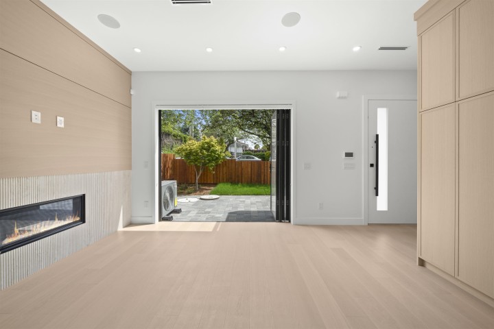 Photo 5 at 1 - 6461 E Prince Edward Street, Main, Vancouver East