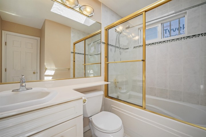 Photo 24 at 3978 Victoria Drive, Victoria VE, Vancouver East