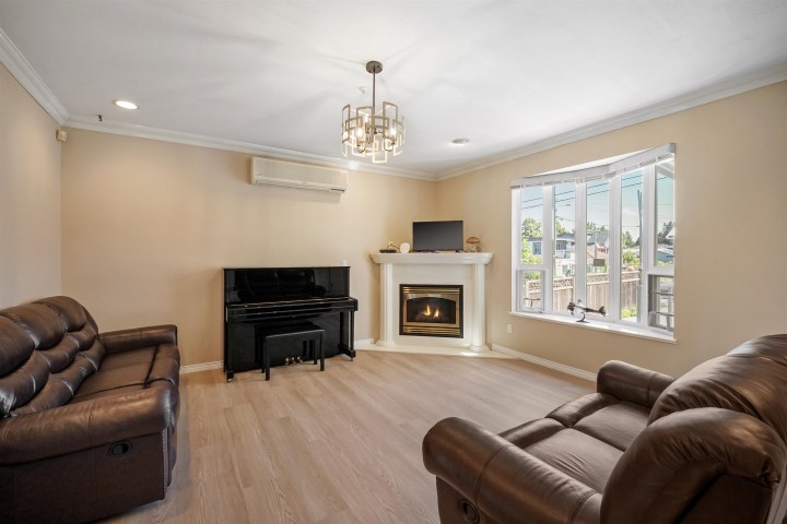 Photo 10 at 3978 Victoria Drive, Victoria VE, Vancouver East