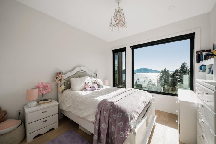 Photo 21 at 35 Kelvin Grove Way, Lions Bay, West Vancouver