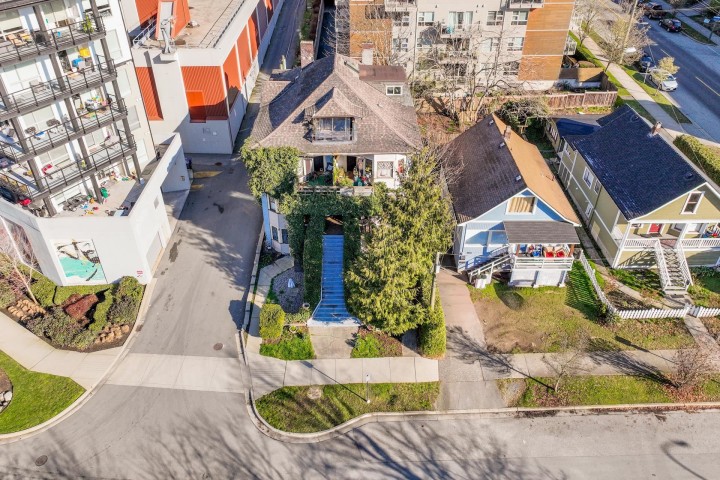 Photo 2 at 160 164 E 10th Street, Central Lonsdale, North Vancouver