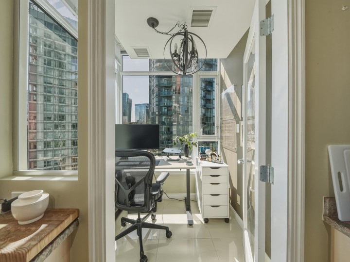 Photo 12 at 2106 - 1211 Melville Street, Coal Harbour, Vancouver West