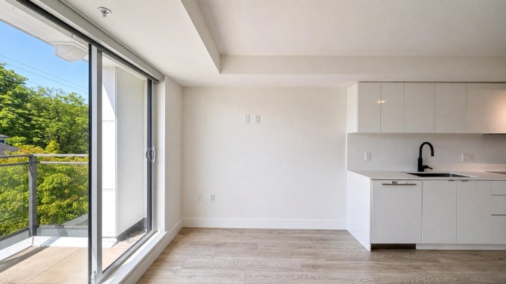 Photo 13 at 308 - 630 E Broadway, Mount Pleasant VE, Vancouver East
