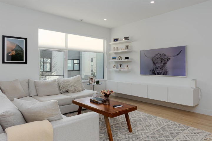 Photo 2 at 17 - 602 Lile Drive, Roche Point, North Vancouver