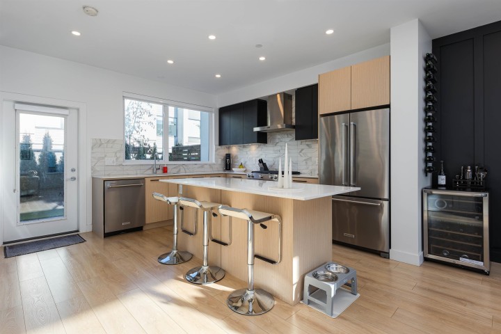 Photo 5 at 17 - 602 Lile Drive, Roche Point, North Vancouver