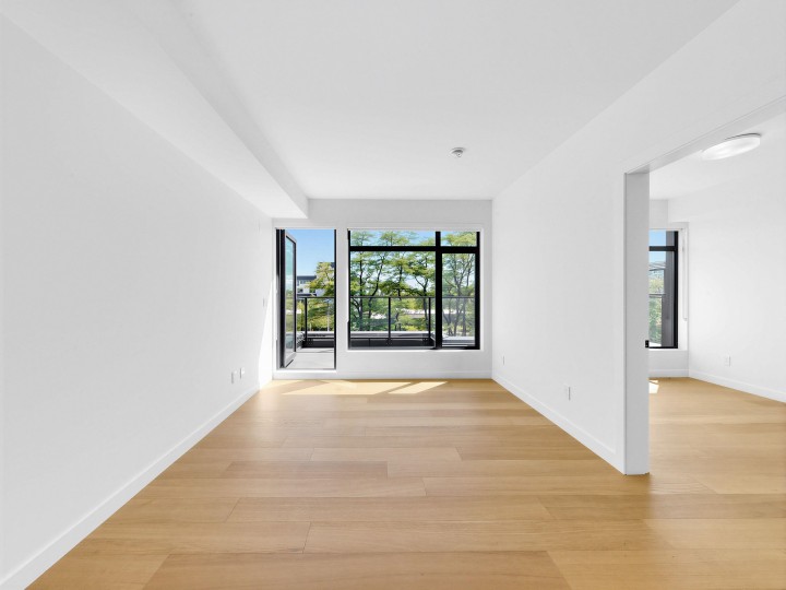 Photo 2 at 504 - 6485 Manitoba Street, Oakridge VW, Vancouver West
