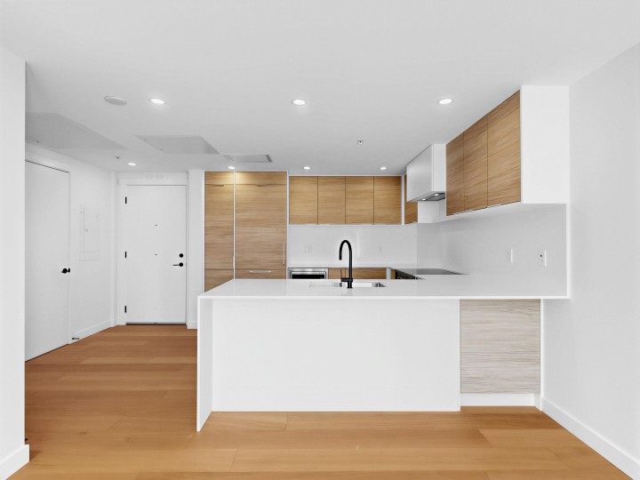 Photo 20 at 504 - 6485 Manitoba Street, Oakridge VW, Vancouver West
