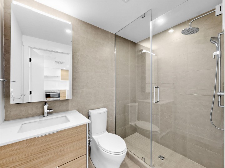 Photo 14 at 504 - 6485 Manitoba Street, Oakridge VW, Vancouver West