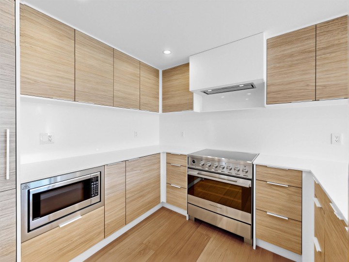 Photo 18 at 504 - 6485 Manitoba Street, Oakridge VW, Vancouver West
