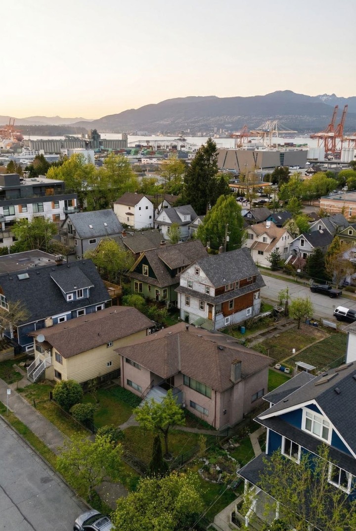 Photo 11 at 1955 Turner Street, Vancouver East