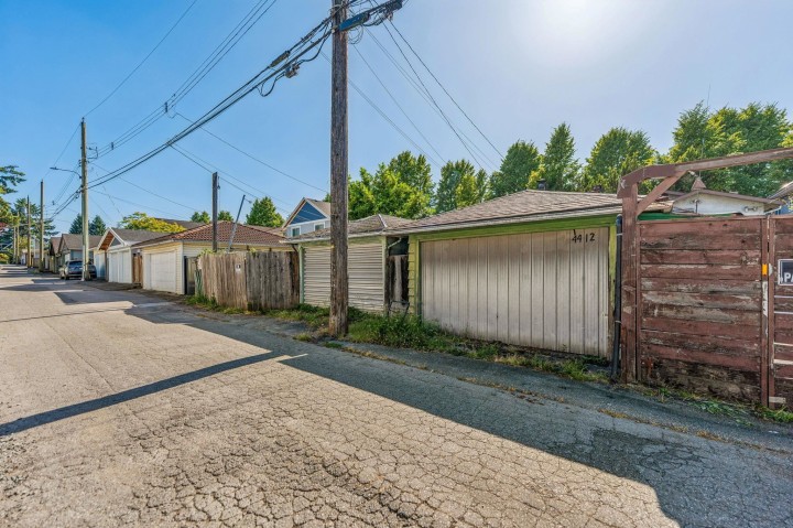 Photo 11 at 4420 Perry Street, Victoria VE, Vancouver East