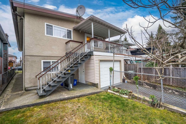 Photo 33 at 5262 Clarendon Street, Collingwood VE, Vancouver East