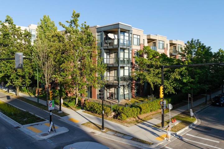 Photo 1 at 307 - 588 W 45th Avenue, Oakridge VW, Vancouver West