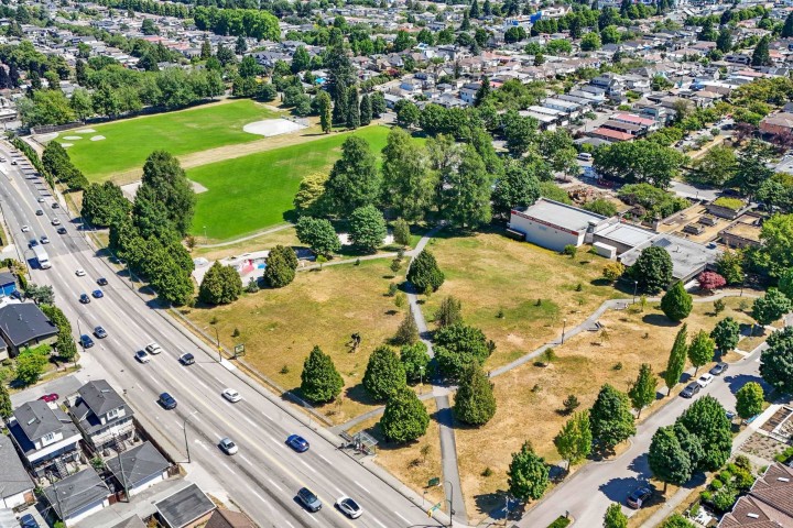 Photo 32 at 5322 Culloden Street, Vancouver East