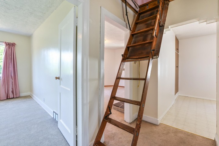 Photo 14 at 5322 Culloden Street, Vancouver East