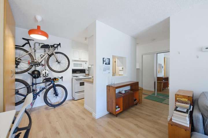 Photo 10 at 303 - 711 E 6th Avenue, Mount Pleasant VE, Vancouver East