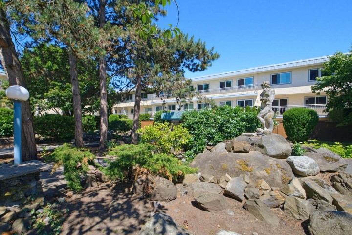 Photo 33 at 303 - 711 E 6th Avenue, Mount Pleasant VE, Vancouver East