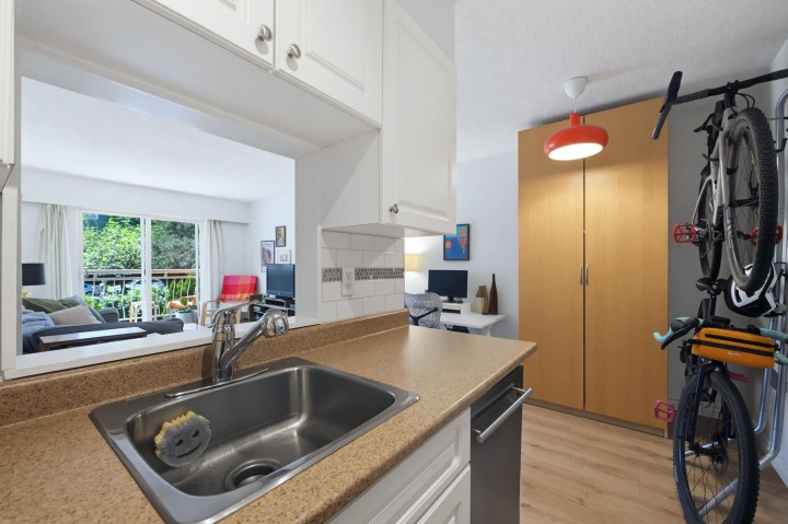 Photo 15 at 303 - 711 E 6th Avenue, Mount Pleasant VE, Vancouver East
