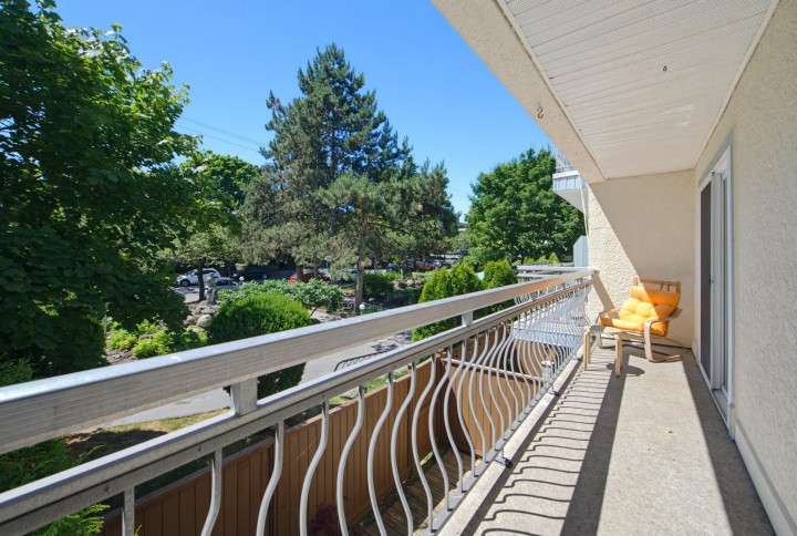 Photo 4 at 303 - 711 E 6th Avenue, Mount Pleasant VE, Vancouver East