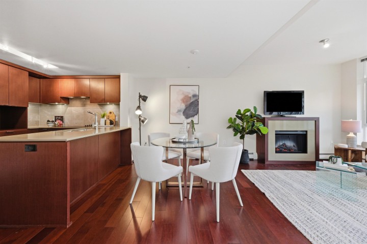 Photo 3 at 205 - 158 W 13th Street, Central Lonsdale, North Vancouver